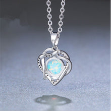 Load image into Gallery viewer, Heart-shaped Pendant Necklace For Women