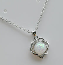 Load image into Gallery viewer, Heart-shaped Pendant Necklace For Women