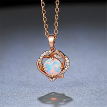 Load image into Gallery viewer, Heart-shaped Pendant Necklace For Women